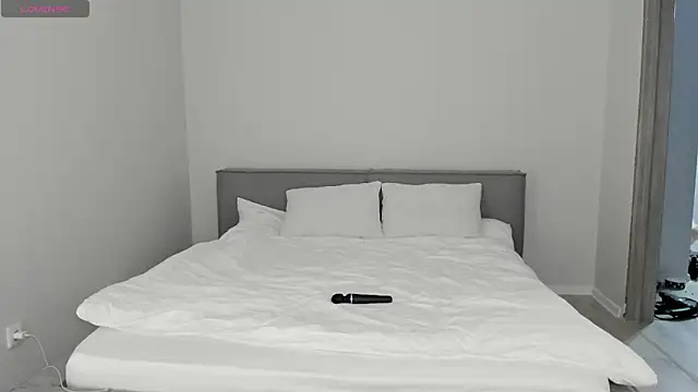 sarahphyllis online show from 11-29-25, 09:18