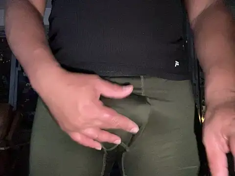 Snapshot of ThickDick_Daddy chatting on 05-18-26, 05:57 ThickDick Daddy online show from 05-18-26, 05:57