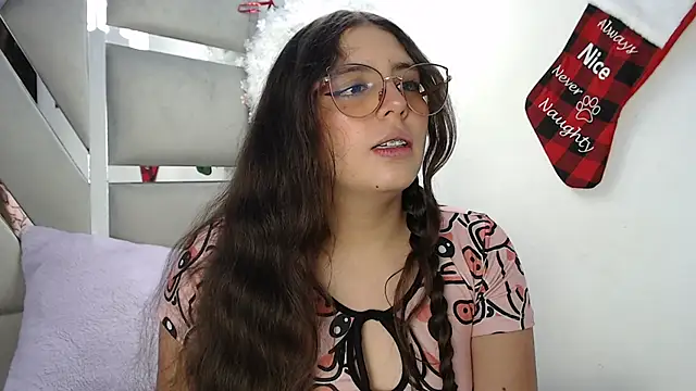 Paola Lyon  online show from 01-11-25, 07:27