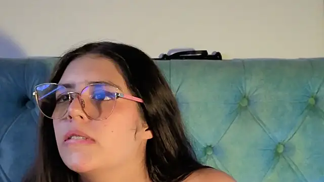 Paola Lyon  online show from 09-27-25, 06:51