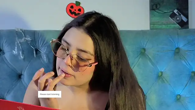 Paola Lyon  online show from 10-09-25, 06:39