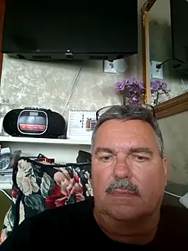 Snapshot of Tbone17 chatting on 05-12-26, 04:37 Tbone17 online show from 05-12-26, 04:37