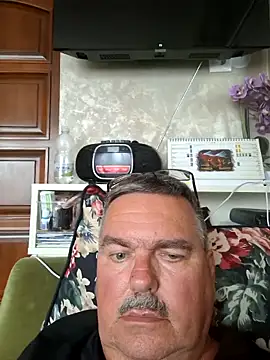 Snapshot of Tbone17 chatting on 06-01-26, 01:02 Tbone17 online show from 06-01-26, 01:02