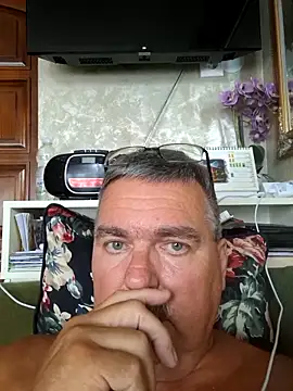 Snapshot of Tbone17 chatting on 06-06-26, 01:38 Tbone17 online show from 06-06-26, 01:38