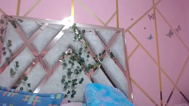 nadescomthxx online show from 02-11-25, 06:40