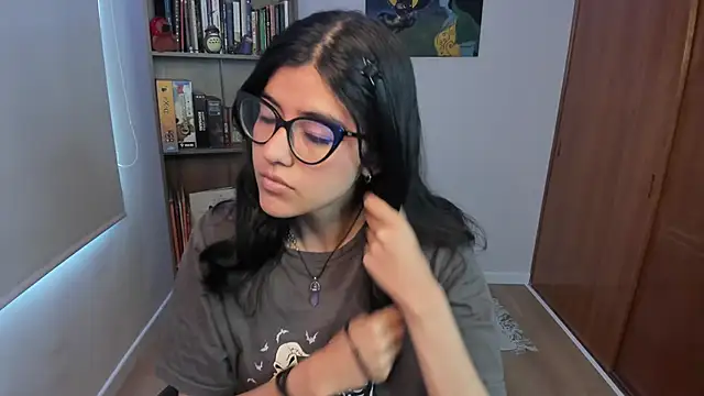 Snapshot of valerie__skyy chatting on 12-03-25, 11:30 valerie skyy online show from 12-03-25, 11:30