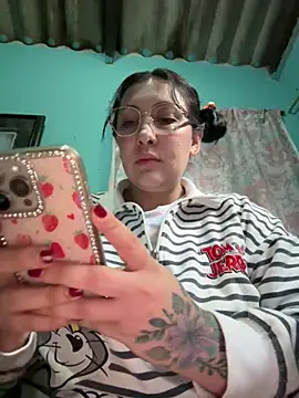 Snapshot of my-kitty chatting on 03-29-26, 10:32 my-kitty online show from 03-29-26, 10:32