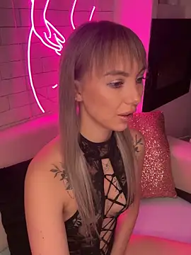 Snapshot of MiaMinx chatting on 12-26-24, 10:41 MiaMinx online show from 12-26-24, 10:41