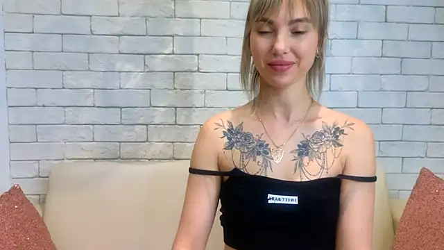 Snapshot of MiaMinx chatting on 01-31-25, 04:58 MiaMinx online show from 01-31-25, 04:58