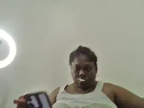 Snapshot of XgeileKutje chatting on 02-14-25, 12:19 XgeileKutje online show from 02-14-25, 12:19