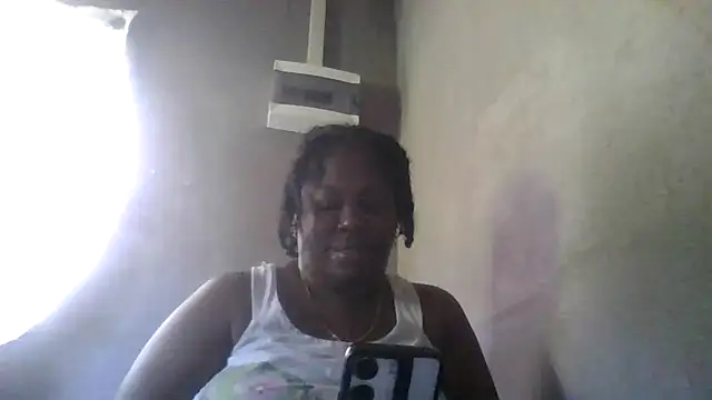 Snapshot of XgeileKutje chatting on 10-29-25, 01:02 XgeileKutje online show from 10-29-25, 01:02