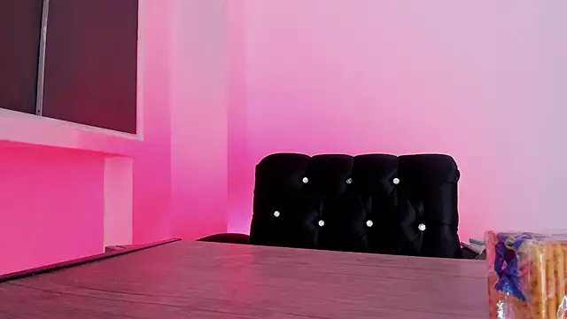 Mialenox online show from 02-21-25, 01:33