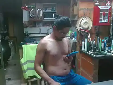 Snapshot of Dr_Pocholate84 chatting on 01-31-25, 03:30 Dr Pocholate84 online show from 01-31-25, 03:30