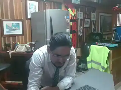 Snapshot of Dr_Pocholate84 chatting on 01-31-25, 04:59 Dr Pocholate84 online show from 01-31-25, 04:59