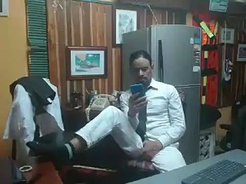 Snapshot of Dr_Pocholate84 chatting on 02-01-25, 05:28 Dr Pocholate84 online show from 02-01-25, 05:28