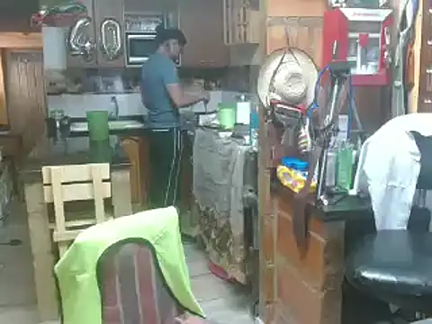 Snapshot of Dr_Pocholate84 chatting on 02-14-25, 06:51 Dr Pocholate84 online show from 02-14-25, 06:51