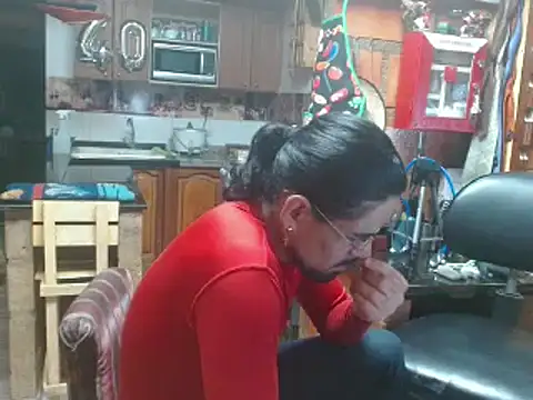 Snapshot of Dr_Pocholate84 chatting on 03-11-25, 03:05 Dr Pocholate84 online show from 03-11-25, 03:05