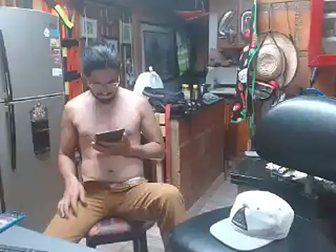 Snapshot of Dr_Pocholate84 chatting on 03-15-25, 01:19 Dr Pocholate84 online show from 03-15-25, 01:19