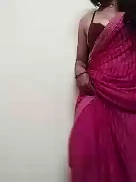 Snapshot of Shuttii_25 chatting on 12-23-24, 07:49 Shuttii 25 online show from 12-23-24, 07:49