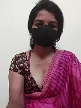 Snapshot of Shuttii_25 chatting on 01-06-25, 04:47 Shuttii 25 online show from 01-06-25, 04:47