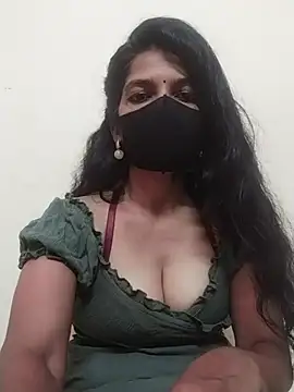 Snapshot of Shuttii_25 chatting on 01-12-25, 08:46 Shuttii 25 online show from 01-12-25, 08:46