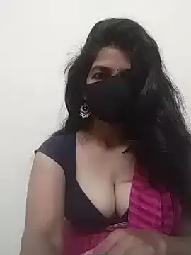 Snapshot of Shuttii_25 chatting on 02-06-25, 05:25 Shuttii 25 online show from 02-06-25, 05:25