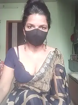 Snapshot of Shuttii_25 chatting on 10-24-25, 05:48 Shuttii 25 online show from 10-24-25, 05:48