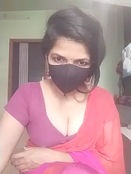 Snapshot of Shuttii_25 chatting on 10-29-25, 05:53 Shuttii 25 online show from 10-29-25, 05:53