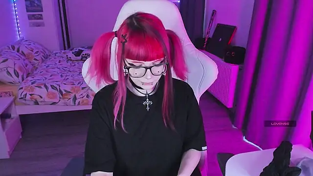 Yumi Youkai online show from 12-22-25, 08:55