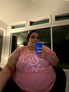 Snapshot of bbwredhead chatting on 10-05-25, 02:32 bbwredhead online show from 10-05-25, 02:32