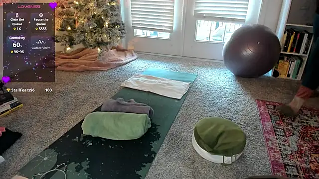 lovejulietxo online show from 01-02-25, 08:13