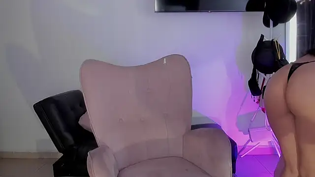 Snapshot of selene_king2 chatting on 09-26-25, 01:48 selene king2 online show from 09-26-25, 01:48