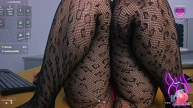 Snapshot of Perverse_Kim chatting on 12-21-24, 05:58 Perverse Kim online show from 12-21-24, 05:58