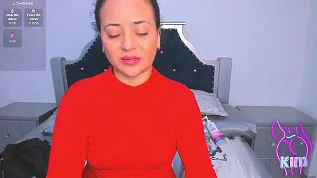 Snapshot of Perverse_Kim chatting on 01-01-25, 10:43 Perverse Kim online show from 01-01-25, 10:43