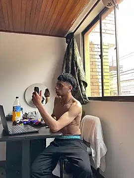 Mollly n david online show from 03-26-26, 06:35