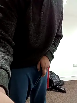 Snapshot of addu24 chatting on 02-10-25, 08:42 addu24 online show from 02-10-25, 08:42