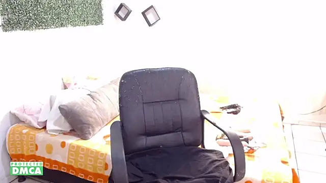 Snapshot of danielapalmer_ chatting on 12-08-24, 08:15 danielapalmer online show from 12-08-24, 08:15