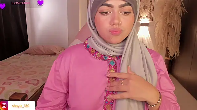 shayla 18 online show from 10-29-25, 07:26