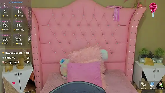 Snapshot of NahiaFox chatting on 01-29-25, 07:36 NahiaFox online show from 01-29-25, 07:36