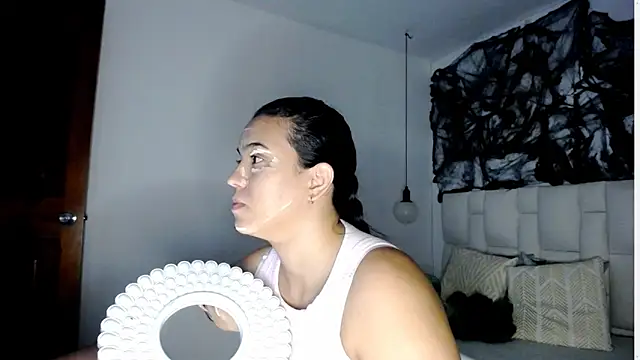 tiffany  pink online show from 10-13-25, 08:31