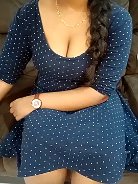 Snapshot of Mounika25 chatting on 03-15-25, 09:38 Mounika25 online show from 03-15-25, 09:38