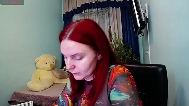 Snapshot of NikaLee chatting on 12-23-24, 07:28 NikaLee online show from 12-23-24, 07:28