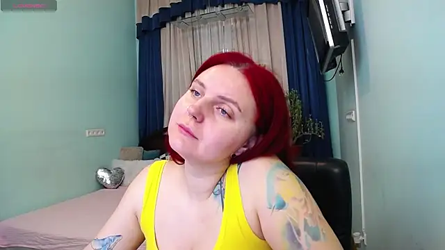 Snapshot of NikaLee chatting on 03-17-25, 07:57 NikaLee online show from 03-17-25, 07:57
