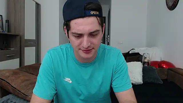 Snapshot of AndyFame chatting on 02-26-25, 01:21 AndyFame online show from 02-26-25, 01:21