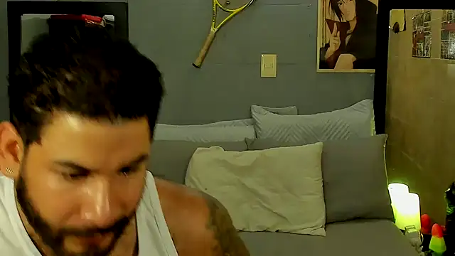 Snapshot of Prometeo-grizzly chatting on 01-24-25, 08:34 Prometeo-grizzly online show from 01-24-25, 08:34