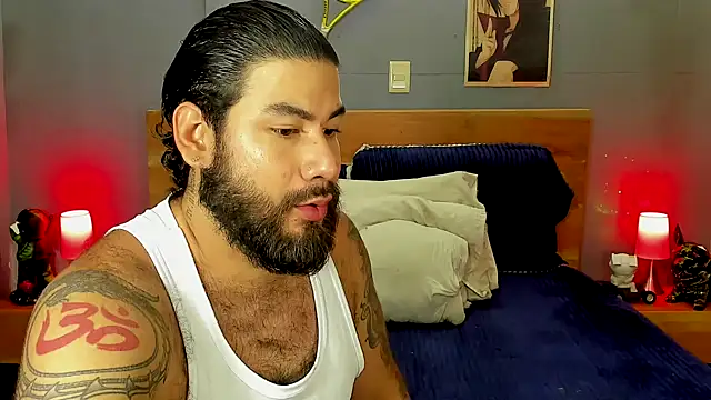 Snapshot of Prometeo-grizzly chatting on 09-30-25, 02:16 Prometeo-grizzly online show from 09-30-25, 02:16