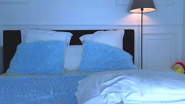 NicoleMarani online show from 01-24-25, 02:28