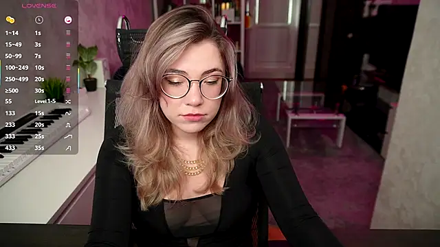 RemyCute online show from 10-04-25, 12:03