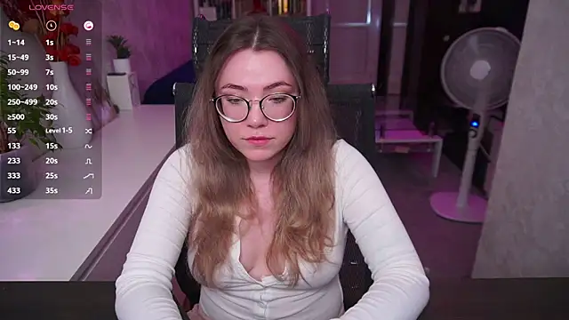 RemyCute online show from 06-12-26, 11:53