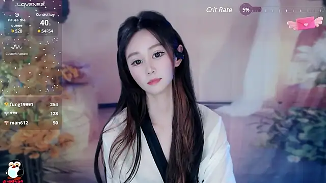 Snapshot of Aimee-520 chatting on 01-15-25, 10:49 Aimee-520 online show from 01-15-25, 10:49